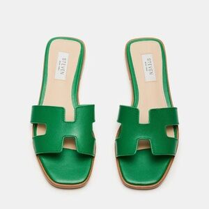 Steve Madden HADYN COGNAC LEATHER Vibrant Green Slide Sandals